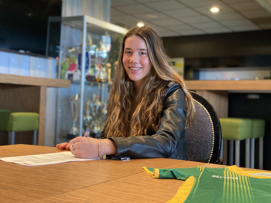 ADO Vrouwen bindt Manon van Raay en Louise van Oosten